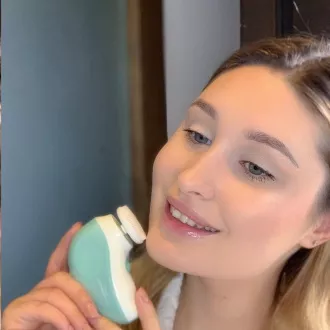 TOUCHBeauty 1387A Čisticí kartáč na pleť 3v1 zelený TOUCHBeauty 1387A Čisticí kartáč na pleť 3v1 zelený