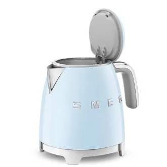 Smeg KLF05PBEU mini rychlovarná konvice, 0, 8 l / 3 šálky, 1400 W, styl 50. let, pastelově modrá